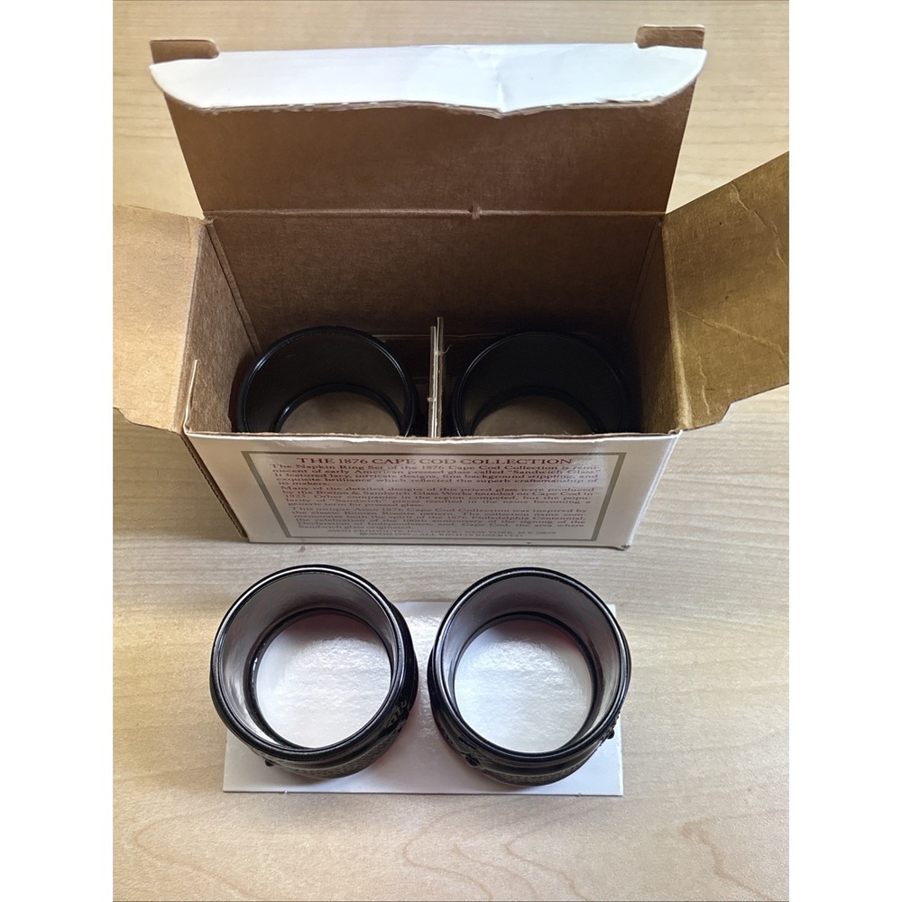 Vintage Avon 1876 Cape Cod Collection NAPKIN RINGS Ruby Red Set Of 4 In Box